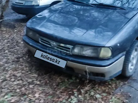 Nissan Primera 1991 года за 350 000 тг. в Караганда – фото 2