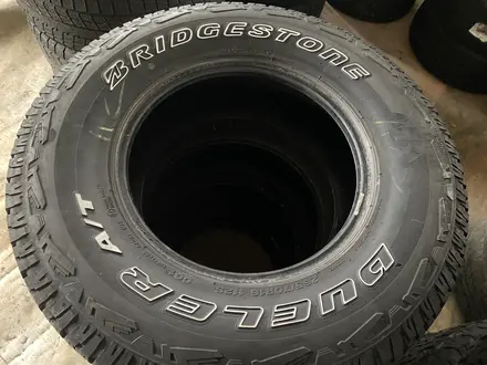 Комплект всесезонные шины 265/70/16 265/70R16 Bridgestoone Dueler A/T. за 100 000 тг. в Алматы – фото 6