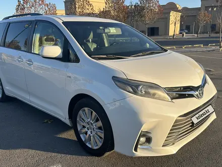 Toyota Sienna 2016 года за 16 200 000 тг. в Туркестан – фото 3