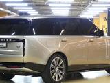 Land Rover Range Rover 2022 года за 72 000 000 тг. в Алматы – фото 3