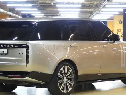 Land Rover Range Rover 2022 года за 72 000 000 тг. в Алматы – фото 3