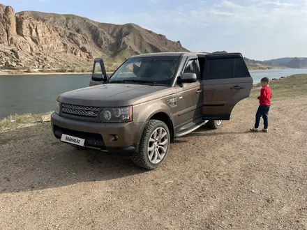 Land Rover Range Rover Sport 2011 года за 13 000 000 тг. в Алматы – фото 4