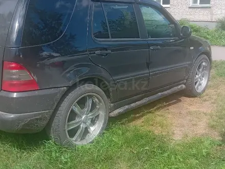 Mercedes-Benz ML 320 2001 года за 5 000 000 тг. в Степногорск – фото 19