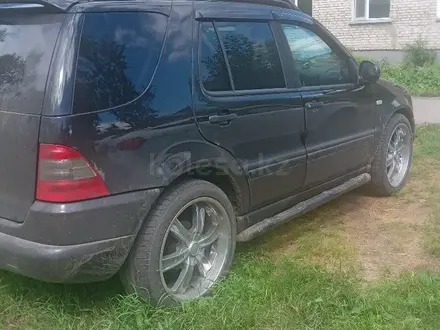 Mercedes-Benz ML 320 2001 года за 5 000 000 тг. в Степногорск – фото 20