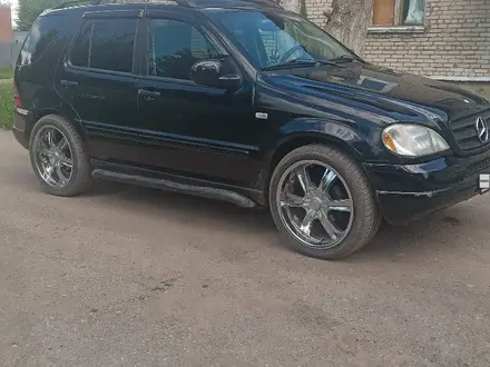 Mercedes-Benz ML 320 2001 года за 5 000 000 тг. в Степногорск – фото 5