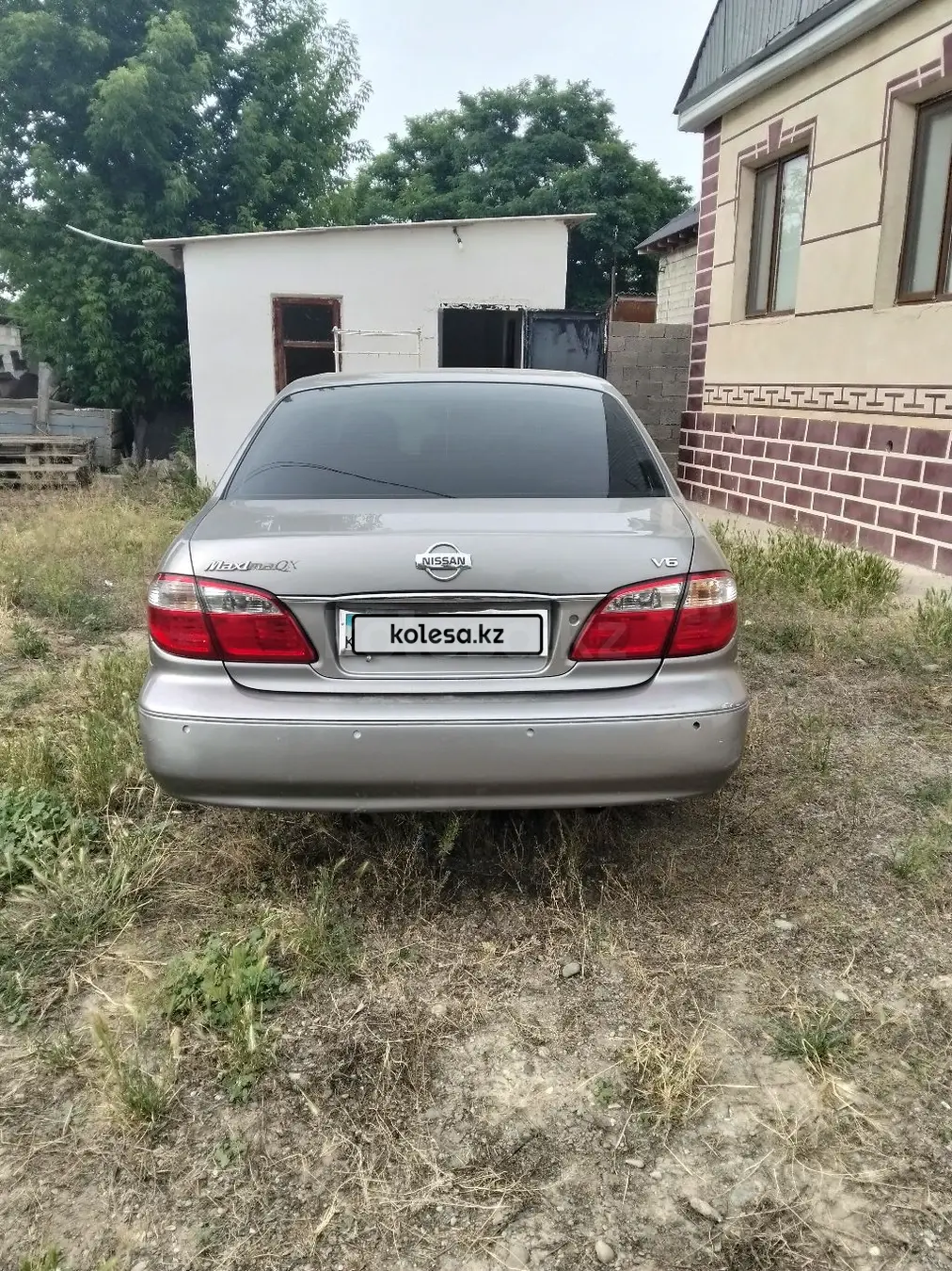Nissan Maxima, 2001