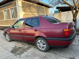 Volkswagen Vento 1993 года за 1 700 000 тг. в Алматы – фото 4