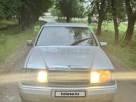 Mercedes-Benz E 230 1990 года за 900 000 тг. в Алматы – фото 6