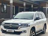Toyota Land Cruiser 2020 года за 34 000 000 тг. в Астана