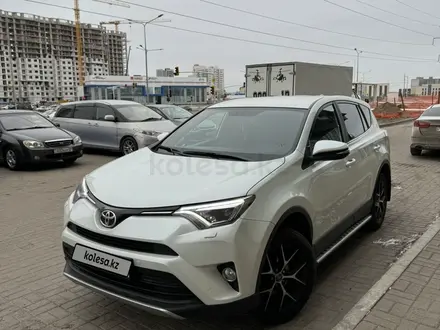 Toyota RAV4 2019 года за 15 000 000 тг. в Астана – фото 2