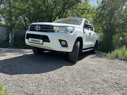 Toyota Hilux 2017 года за 13 500 000 тг. в Алматы – фото 2