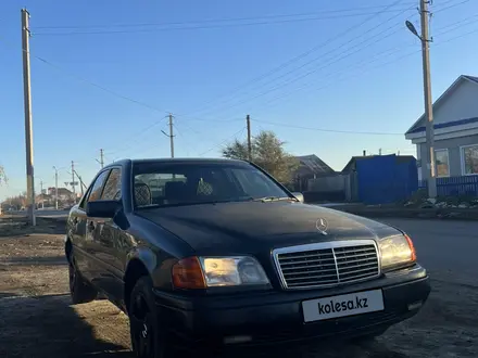 Mercedes-Benz C 180 1995 года за 1 450 000 тг. в Петропавловск – фото 4