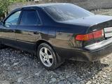 Toyota Camry 2000 года за 3 500 000 тг. в Тараз – фото 2