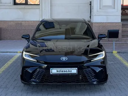 Toyota Camry 2024 года за 15 500 000 тг. в Астана – фото 2