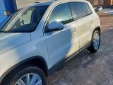 Volkswagen Tiguan 2011 года за 6 900 000 тг. в Астана – фото 3