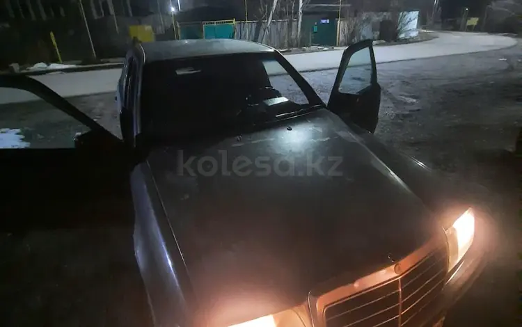 Mercedes-Benz E 220 1993 года за 800 000 тг. в Талдыкорган