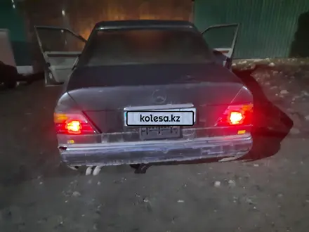 Mercedes-Benz E 220 1993 года за 800 000 тг. в Талдыкорган – фото 7