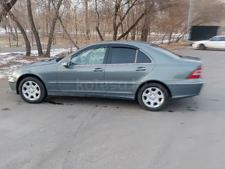 Mercedes-Benz C 200 2005 года за 4 400 000 тг. в Павлодар – фото 4