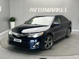 Toyota Camry 2014 года за 6 300 000 тг. в Атырау