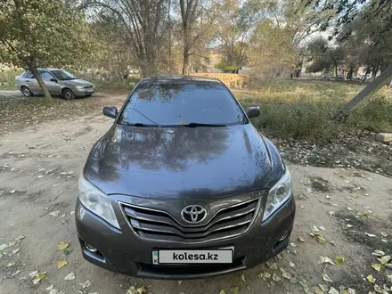 Toyota Camry 2011 года за 6 800 000 тг. в Атырау