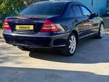 Mercedes-Benz C 200 2001 годаүшін2 000 000 тг. в Атырау – фото 2