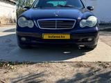 Mercedes-Benz C 200 2001 годаүшін2 000 000 тг. в Атырау – фото 4