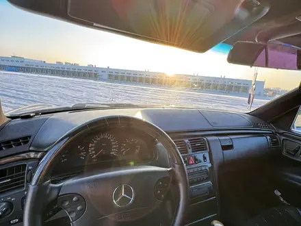 Mercedes-Benz E 55 AMG 1996 года за 5 000 000 тг. в Караганда – фото 11