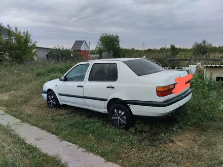 Volkswagen Vento 1993 года за 800 000 тг. в Уральск – фото 4