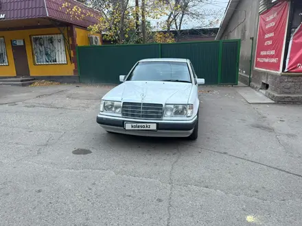 Mercedes-Benz E 230 1993 года за 2 250 000 тг. в Алматы – фото 13