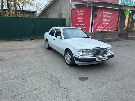 Mercedes-Benz E 230 1993 года за 2 250 000 тг. в Алматы – фото 15