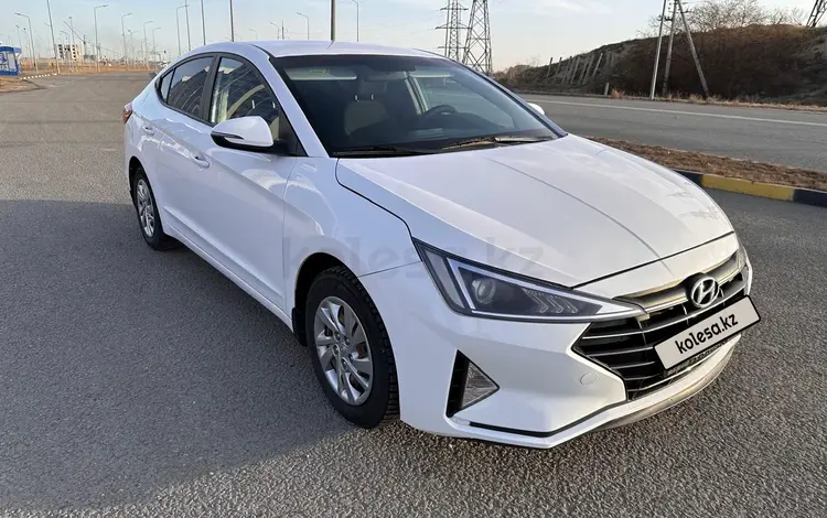 Hyundai Elantra 2019 года за 7 300 000 тг. в Семей