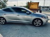 Hyundai Elantra 2016 года за 5 800 000 тг. в Актау – фото 2