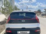 Hyundai Bayon 2023 годаүшін9 300 000 тг. в Астана – фото 3