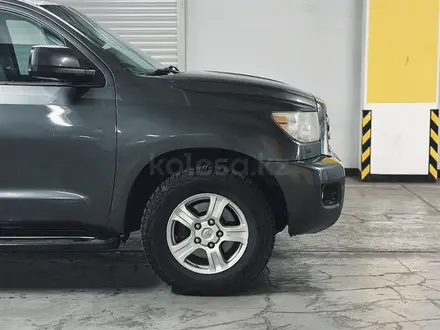 Toyota Sequoia 2013 года за 15 300 000 тг. в Алматы – фото 16