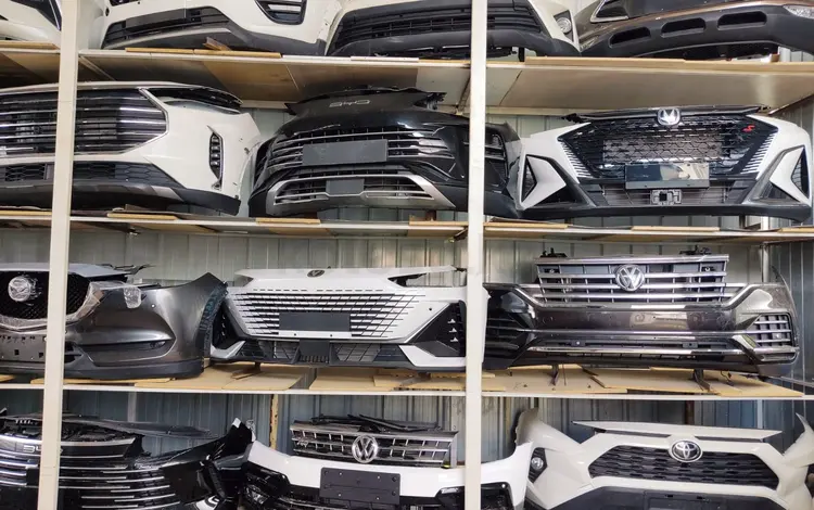 Бампер/решетка радиатора Original за 10 100 тг. в Алматы