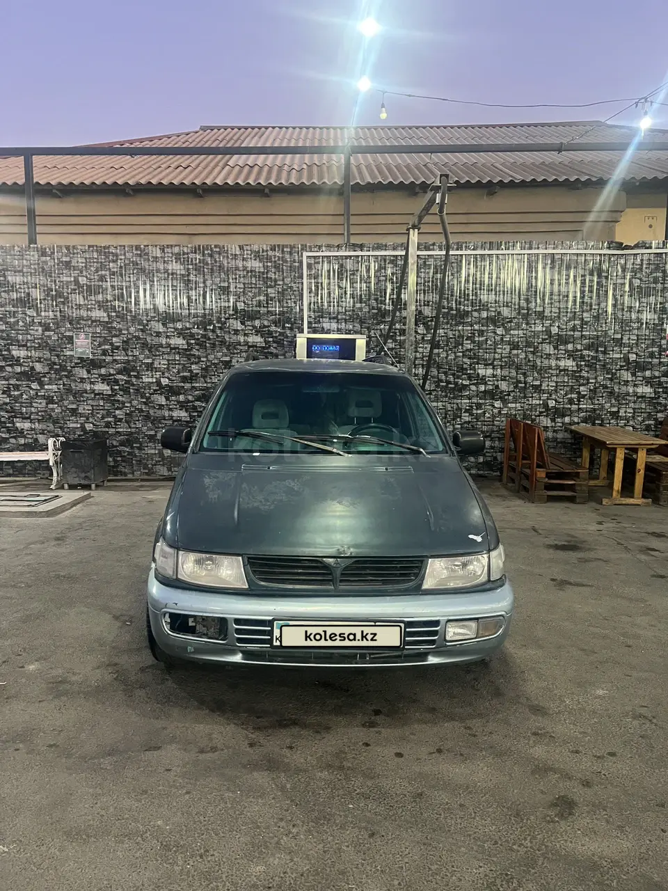 Mitsubishi Space Wagon, 1996