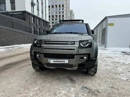 Land Rover Defender 2023 года за 65 000 000 тг. в Астана – фото 3