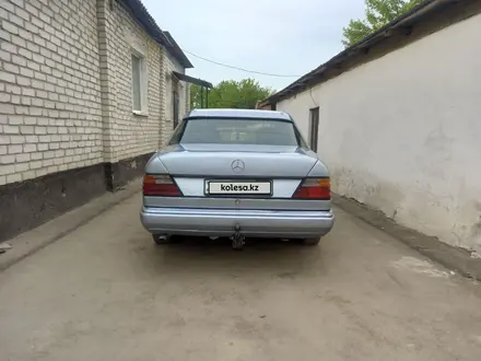 Mercedes-Benz E 250 1993 года за 2 000 000 тг. в Жезказган – фото 28