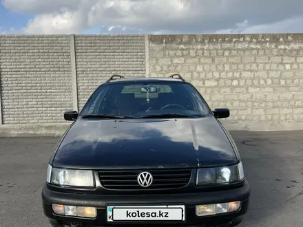 Volkswagen Passat 1995 года за 2 300 000 тг. в Тараз