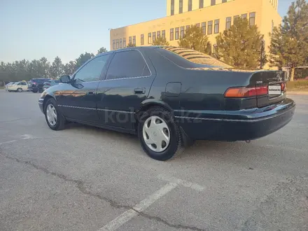 Toyota Camry 1997 года за 4 050 000 тг. в Шымкент – фото 3