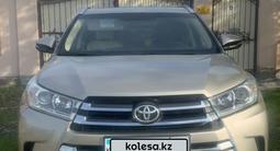 Toyota Highlander 2013 годаfor15 500 000 тг. в Атырау – фото 2