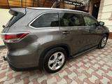 Toyota Highlander 2014 годаfor11 300 000 тг. в Актау – фото 2