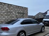 Volkswagen Passat 2013 года за 4 900 000 тг. в Атырау – фото 4
