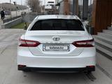 Toyota Camry 2018 годаfor14 650 000 тг. в Шымкент – фото 4