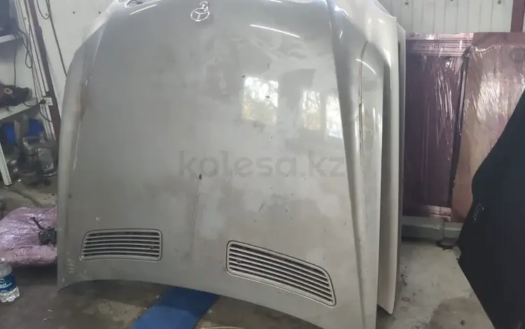 Капот Мерседес за 1 000 тг. в Алматы