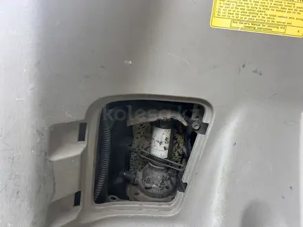 Toyota Land Cruiser Prado 2005 года за 10 000 000 тг. в Актобе – фото 12