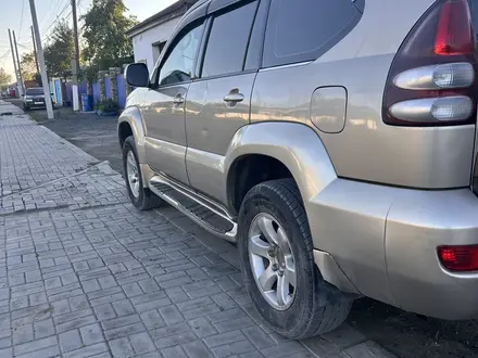 Toyota Land Cruiser Prado 2005 года за 10 000 000 тг. в Актобе – фото 4