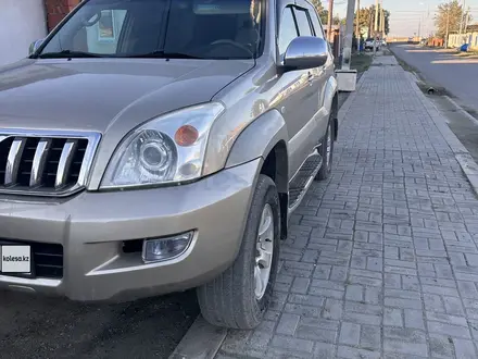 Toyota Land Cruiser Prado 2005 года за 10 000 000 тг. в Актобе – фото 3