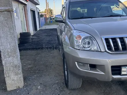 Toyota Land Cruiser Prado 2005 года за 10 000 000 тг. в Актобе – фото 2