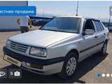 Volkswagen Vento 1993 года за 1 200 000 тг. в Алматы – фото 5